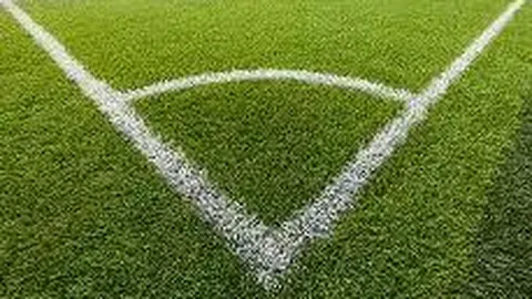 谦哥祝福纲叔生日快乐，亲切称呼“我的顶梁柱”