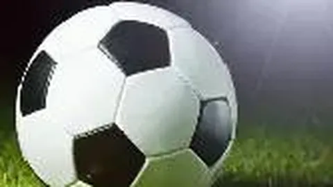 居文君在国象女子世界冠军赛中逆袭领跑